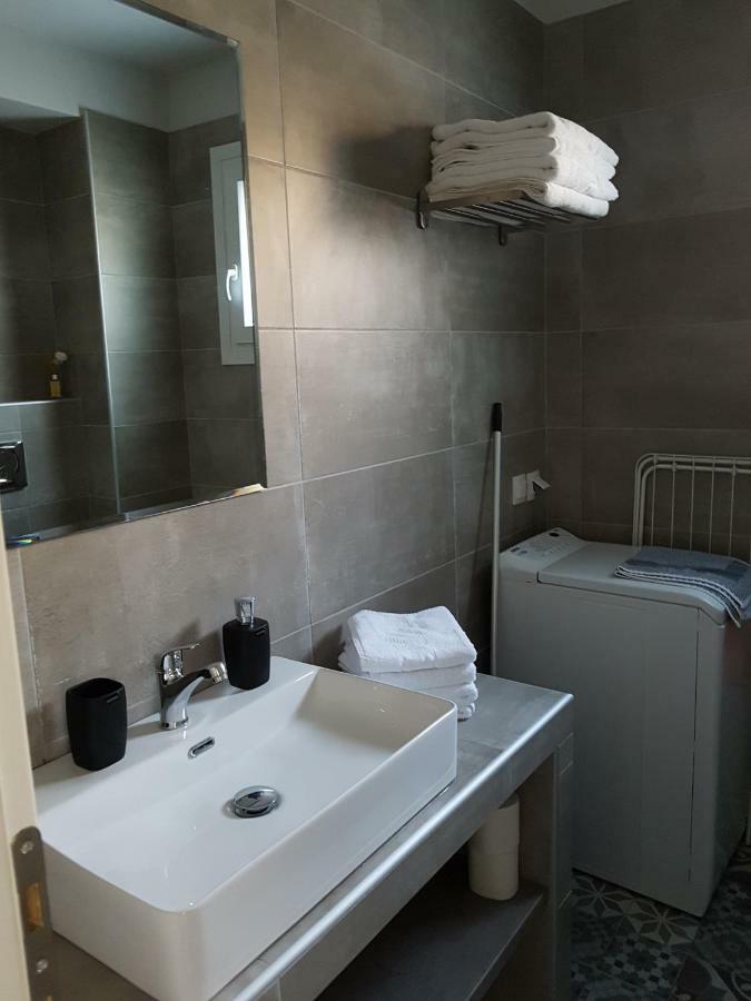 Fantastic Four Apartments Neo Epivates Exterior photo